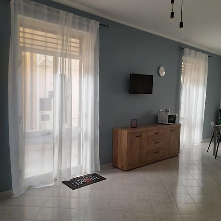 Casa Vacanza Tobruk 卡斯泰拉马莱 外观 照片